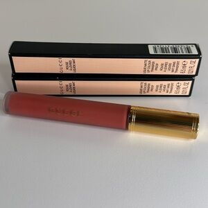 Gucci transfer proof matte liquid lipstick. They met in Argentina 208